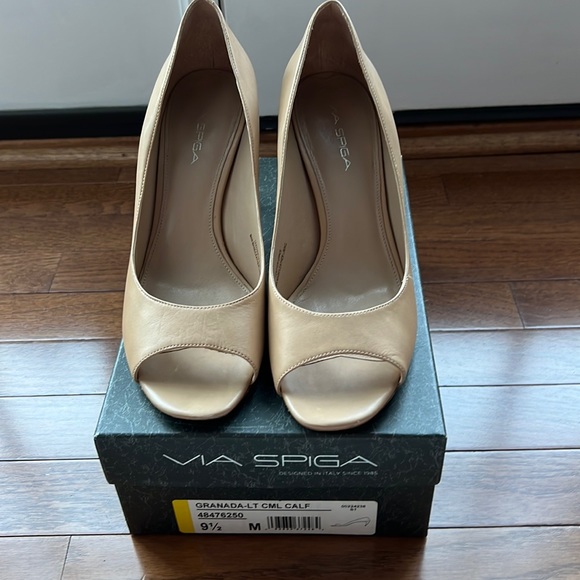 Via Spiga Shoes - Via Spiga peep toe heel in beige.  Classic look with brown heel details.